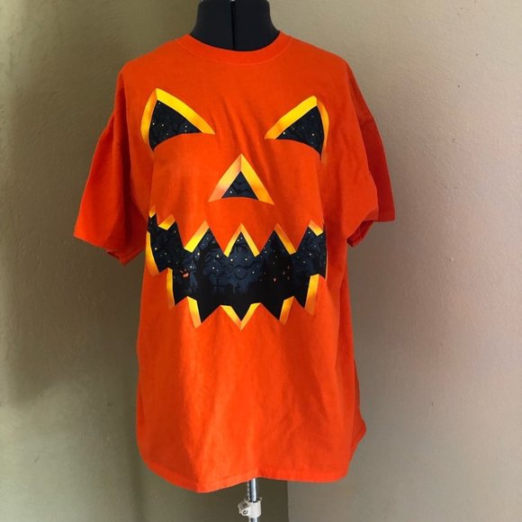 Gildan Other - Orange Halloween pumpkin T-shirt Mens size XL